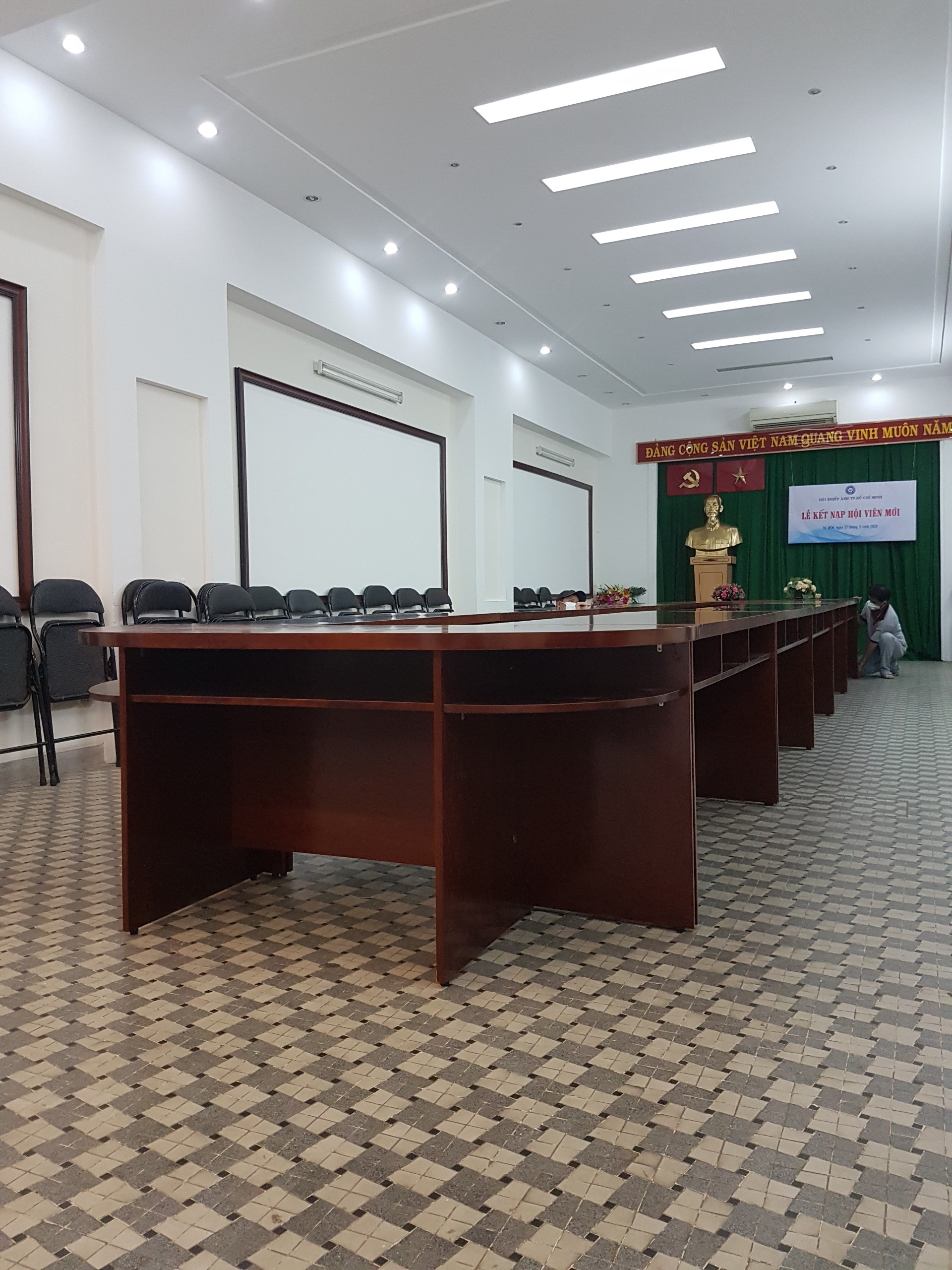 Bàn họp veneer sơn PU BH9017